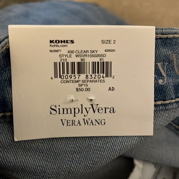 NWT Simply Vera Wang Capri Mid Rise Clear Sky Blue Roll Cuff Distressed Jeans 2 - Picture 15 of 15